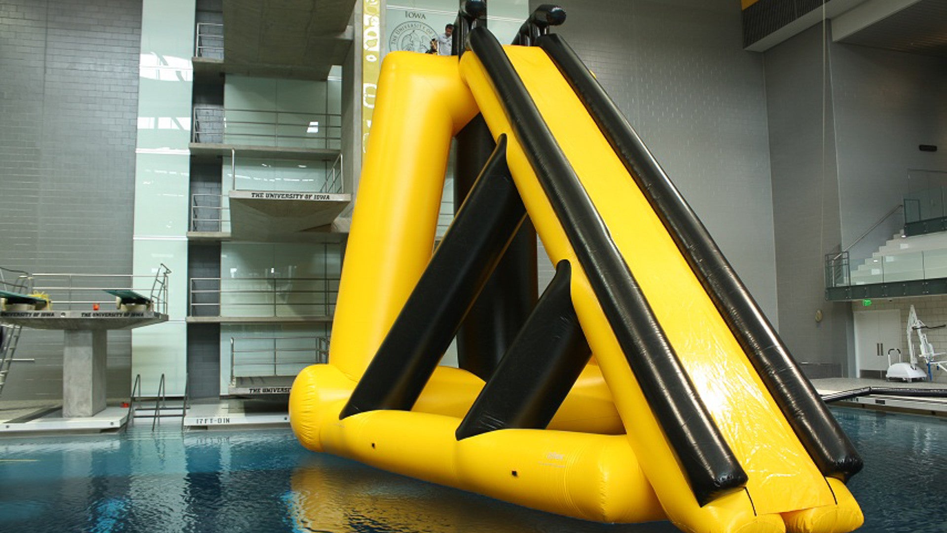 Mach II 7.5m Dive Board Slide