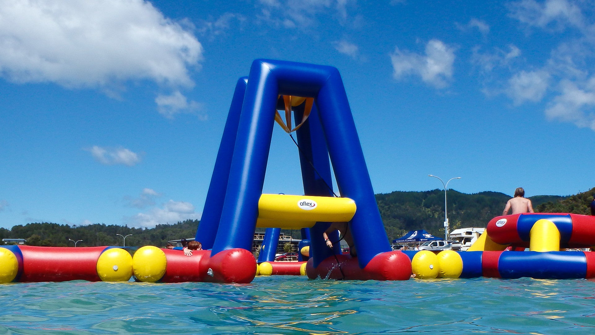 Swing - Centre (Aqua Adventure)